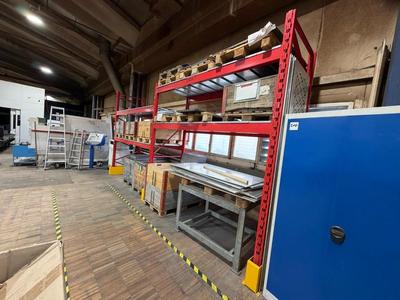 Overview picture of pallet rack